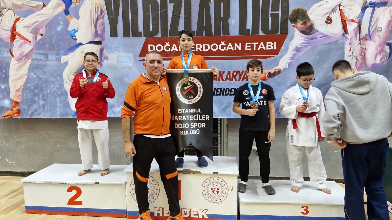 Kürsü anısı